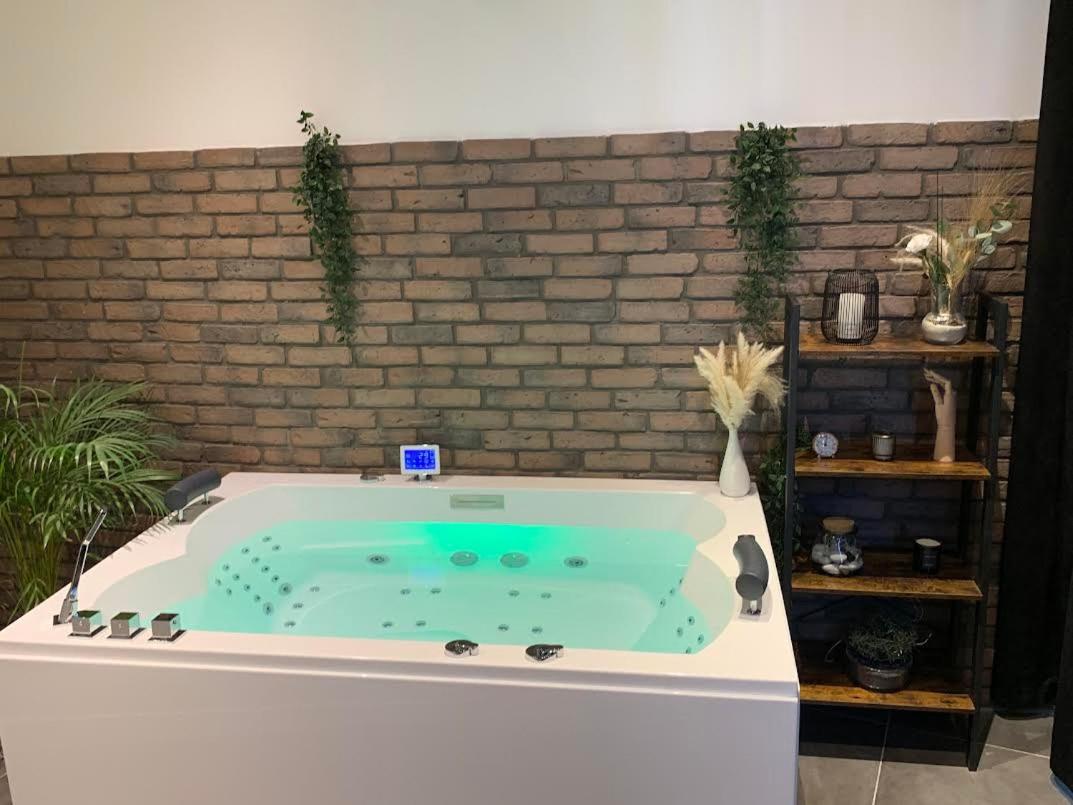 V' Appart Spa Haussmannien Troyes Extérieur photo