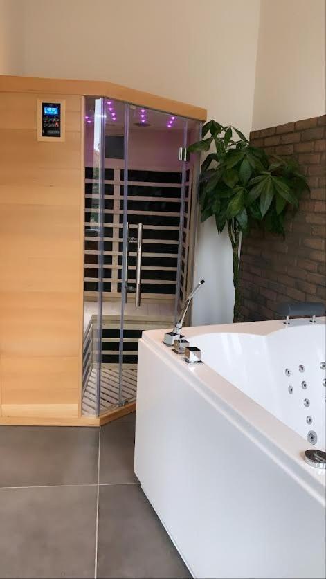 V' Appart Spa Haussmannien Troyes Extérieur photo